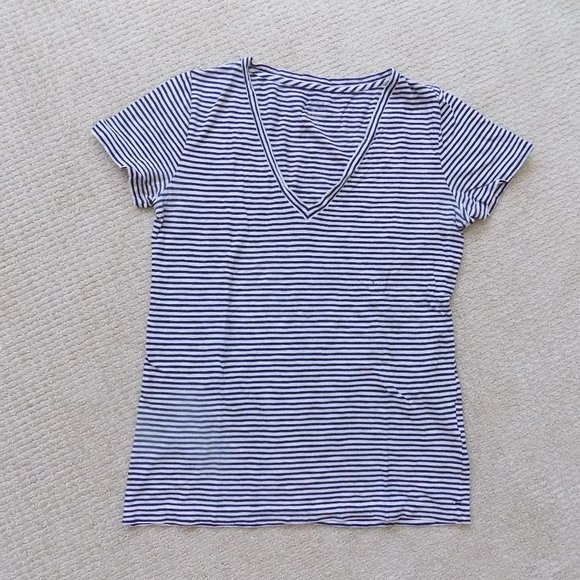 J. CREW JCREW VINTAGE COTTON V NECK SHIRT